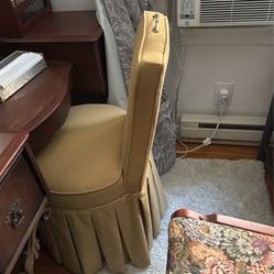Vanity Chair 