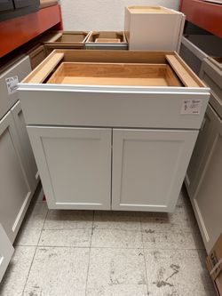 Kitchen cabinet