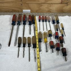 26 Craftsman Screwdrivers Flat Phillips Nut Driver Torx Vintage and newer SEE ALL PICS  Pick up in Deer Park, TX 77536 