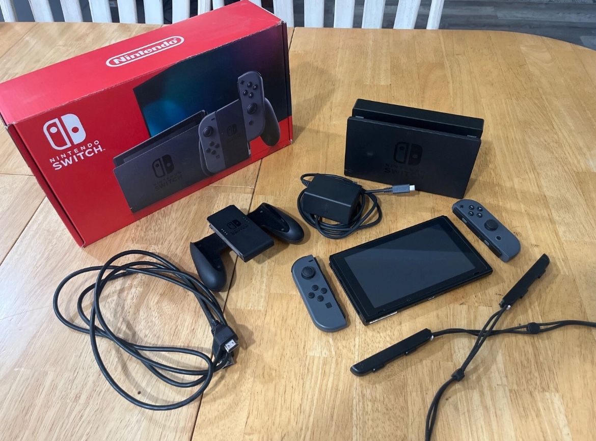 Nintendo Switch V1 Launch Edition - Grey