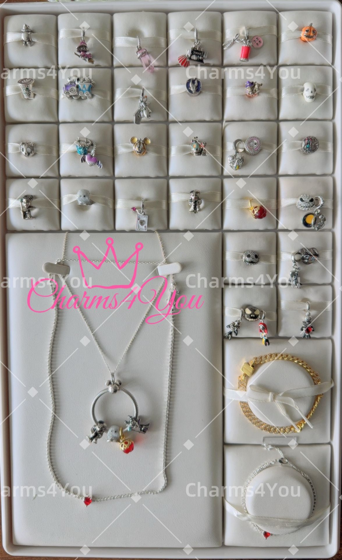 Adorable Charm's 925 silver for Pandora moments bracelet.