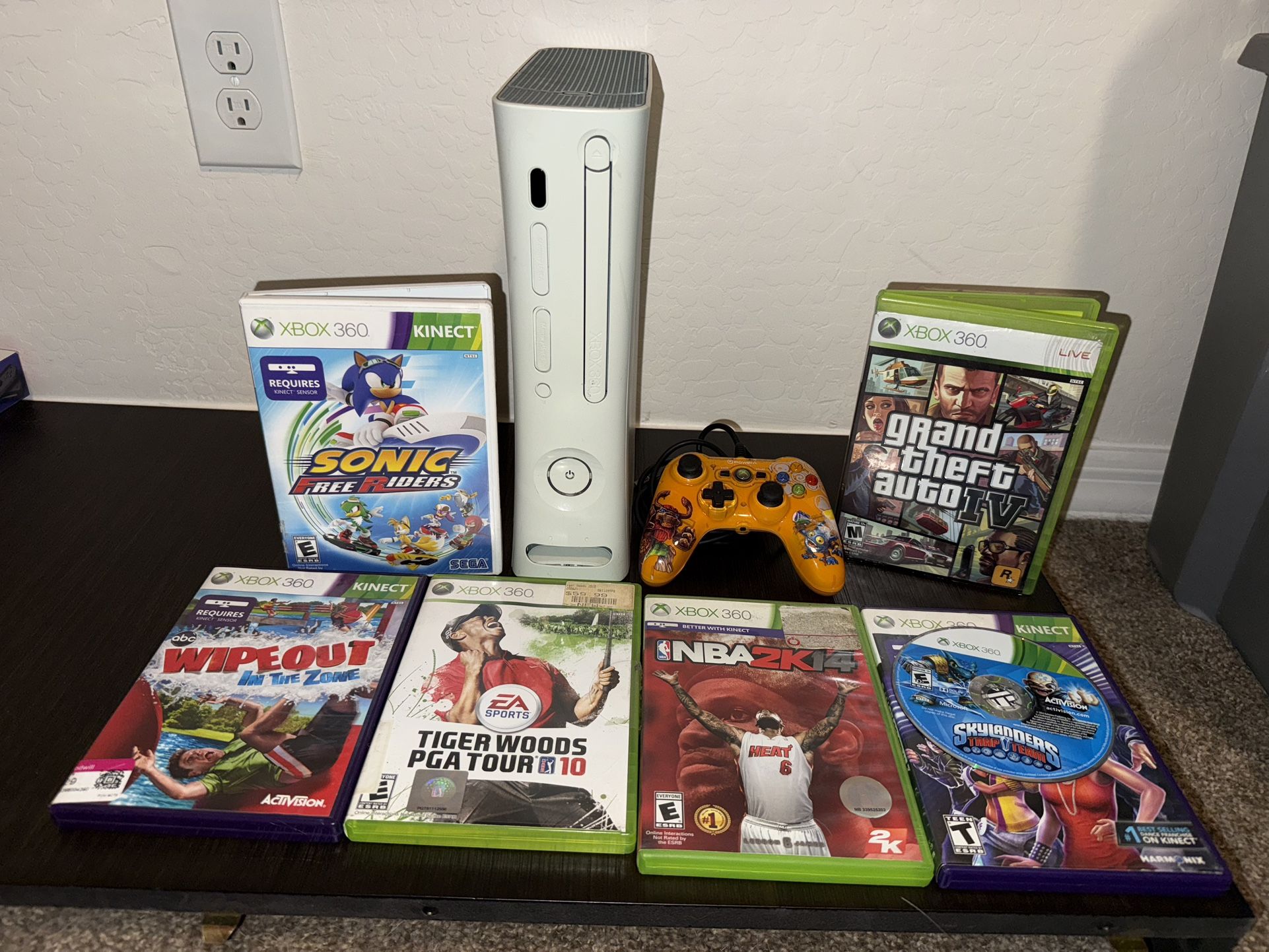 Xbox 360 + 6 Games (untested)