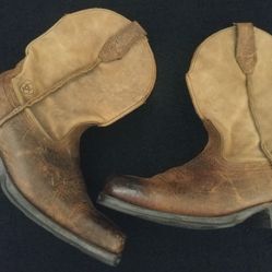 ARIAT MENS SIZE 7D