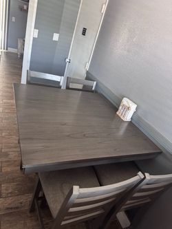 Dinning table grey