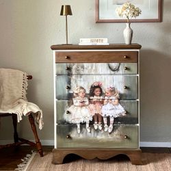 4-Drawer Dresser – Compact Storage – Refinished