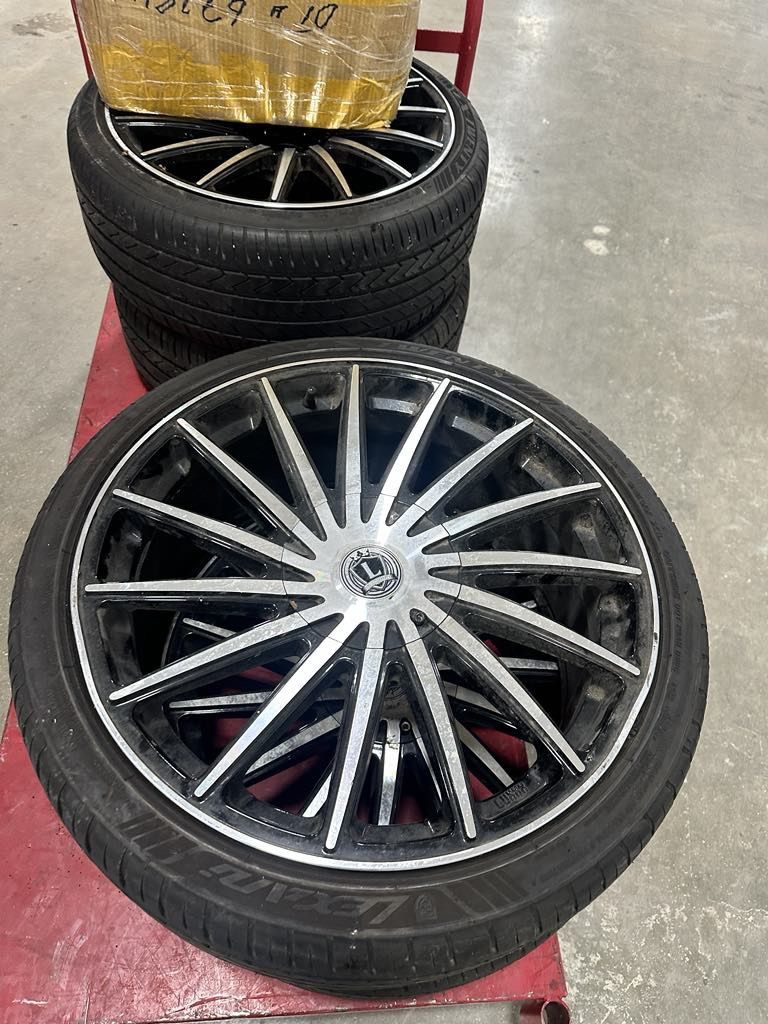 20in Luxxx Alloys Rims