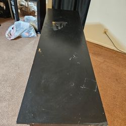 Dresser black