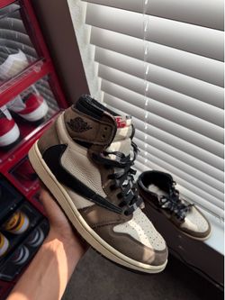 Travis Scott jordan 1