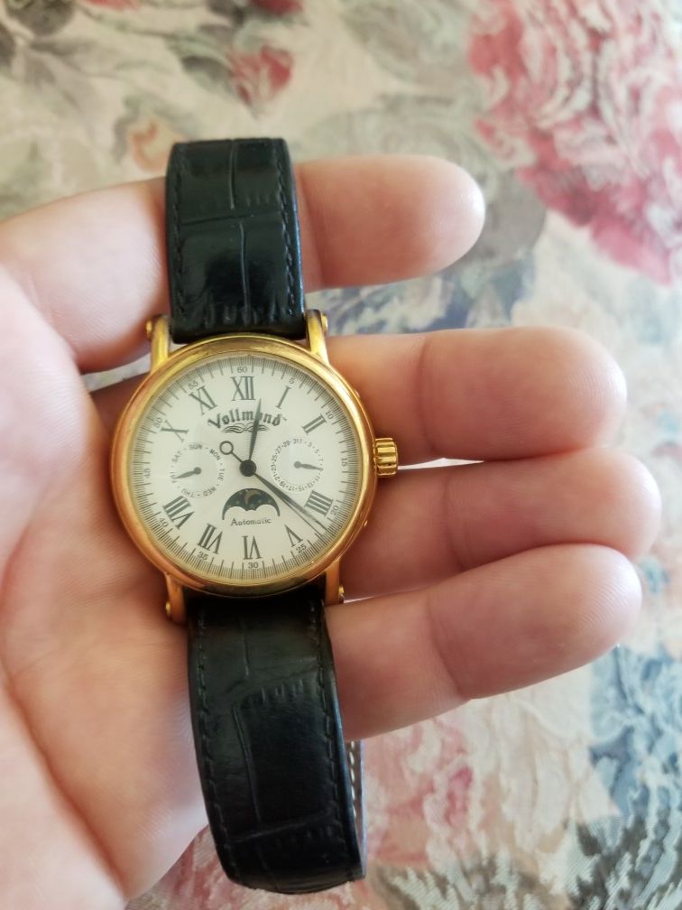 Vollmond watch. 18k gold , 24 jewel movement