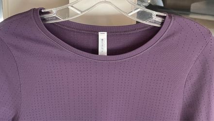 New Athleta In Motion Top Size Small