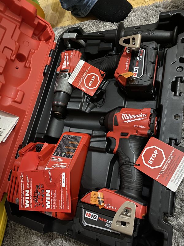 BRAND NEW Milwaukee M18 Fuel 2 Tool combo kit W/ One key tracker! for