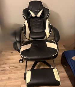 LikeNEW RESPAWN 110 Pro Reclining Gaming Chair Racing Style  w/ extendable Footrest Ergonomic adjustable lumbar & headrest pillow bonded Leather  NO S