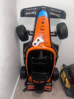 Huffy 12V McLaren Formula 1 Auto Eléctrico con Control Remoto