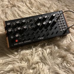 Moog DFAM