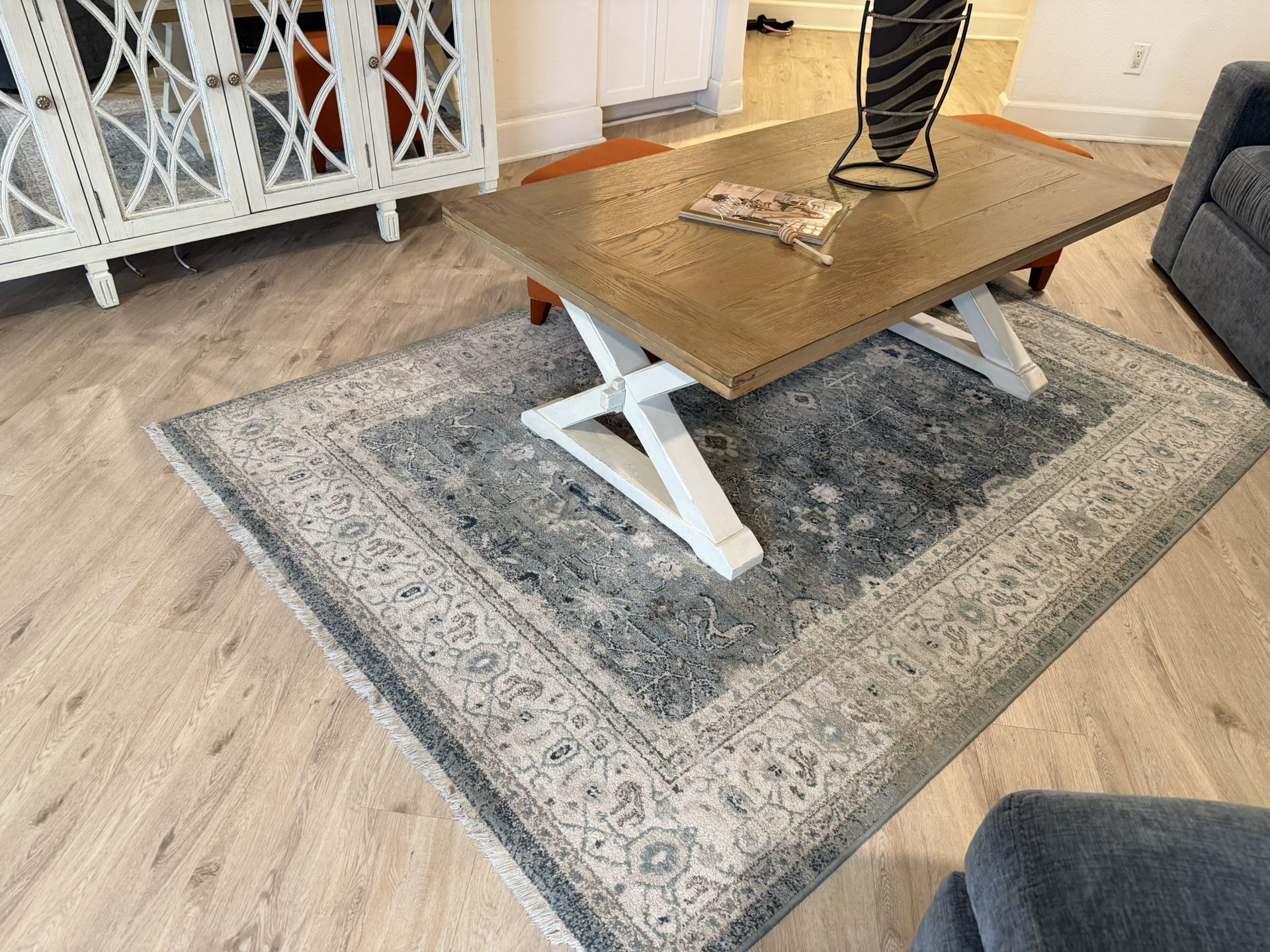Center table and rug