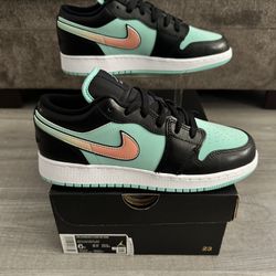 Jordan 1 Low SE GS “Tropical Twist”