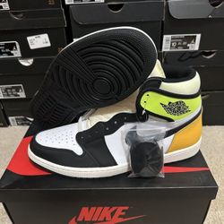 Nike Air Jordan 1 Retro High Of Black White Volt 555088-118 Size 14 Brand New