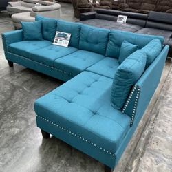 New Sectional Couch / Free Delivery 