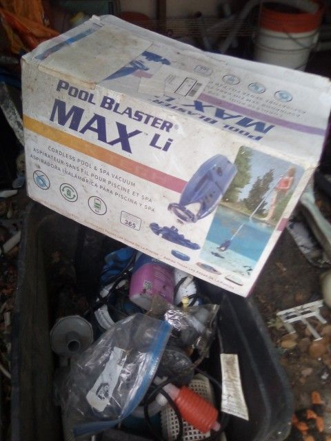 Tons Of Pool Stuff Vacuum Hoses A Pool Pump For The Side Motors Of Sand Pumps