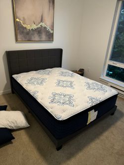 Queen mattress (mattress only)
