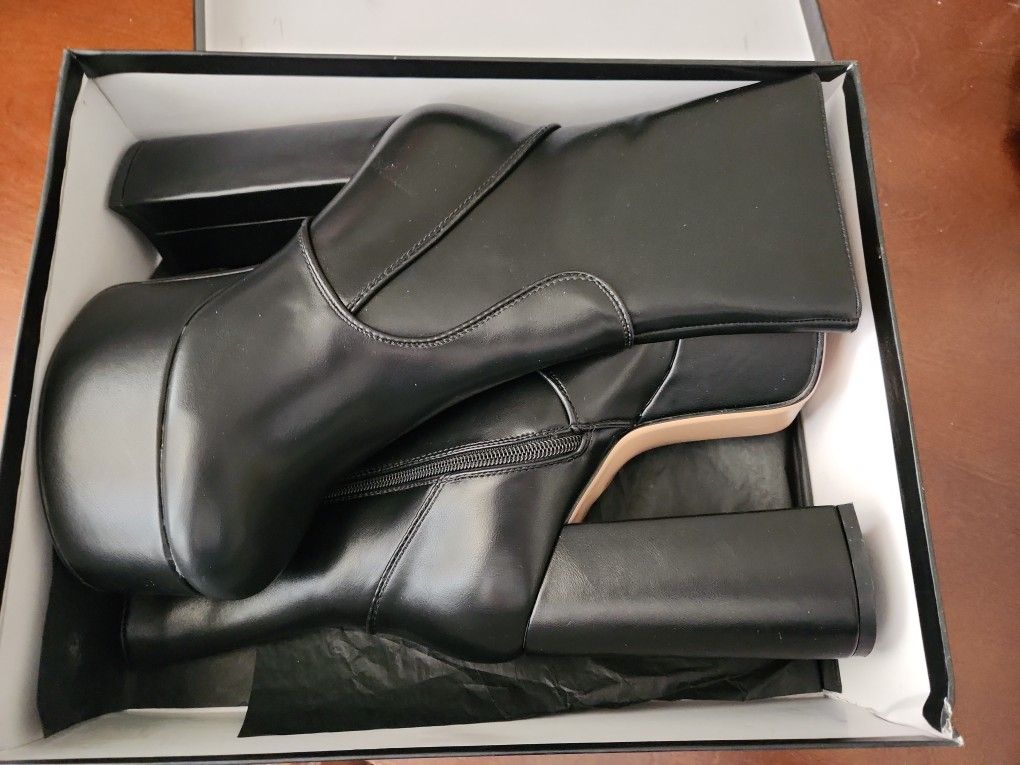 Platform Boot Sz7 BLACK