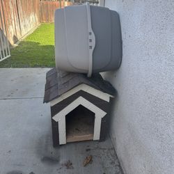 2 Pet Houses