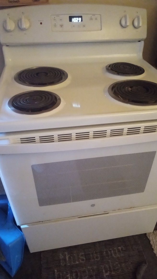 Stove Works Good Good Condition $100.00