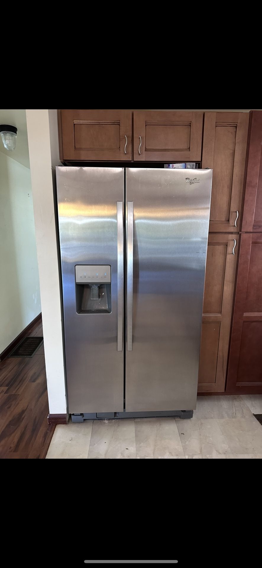 Whirlpool refrigerator 