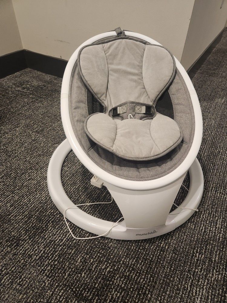 Munchkin Baby Swing