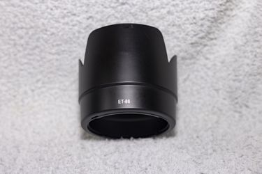 Canon ET - 86 Lens hood for Canon 70-200 mm  F 2.8L  IS USM 