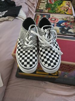 Vans Checkered Boys Size 6
