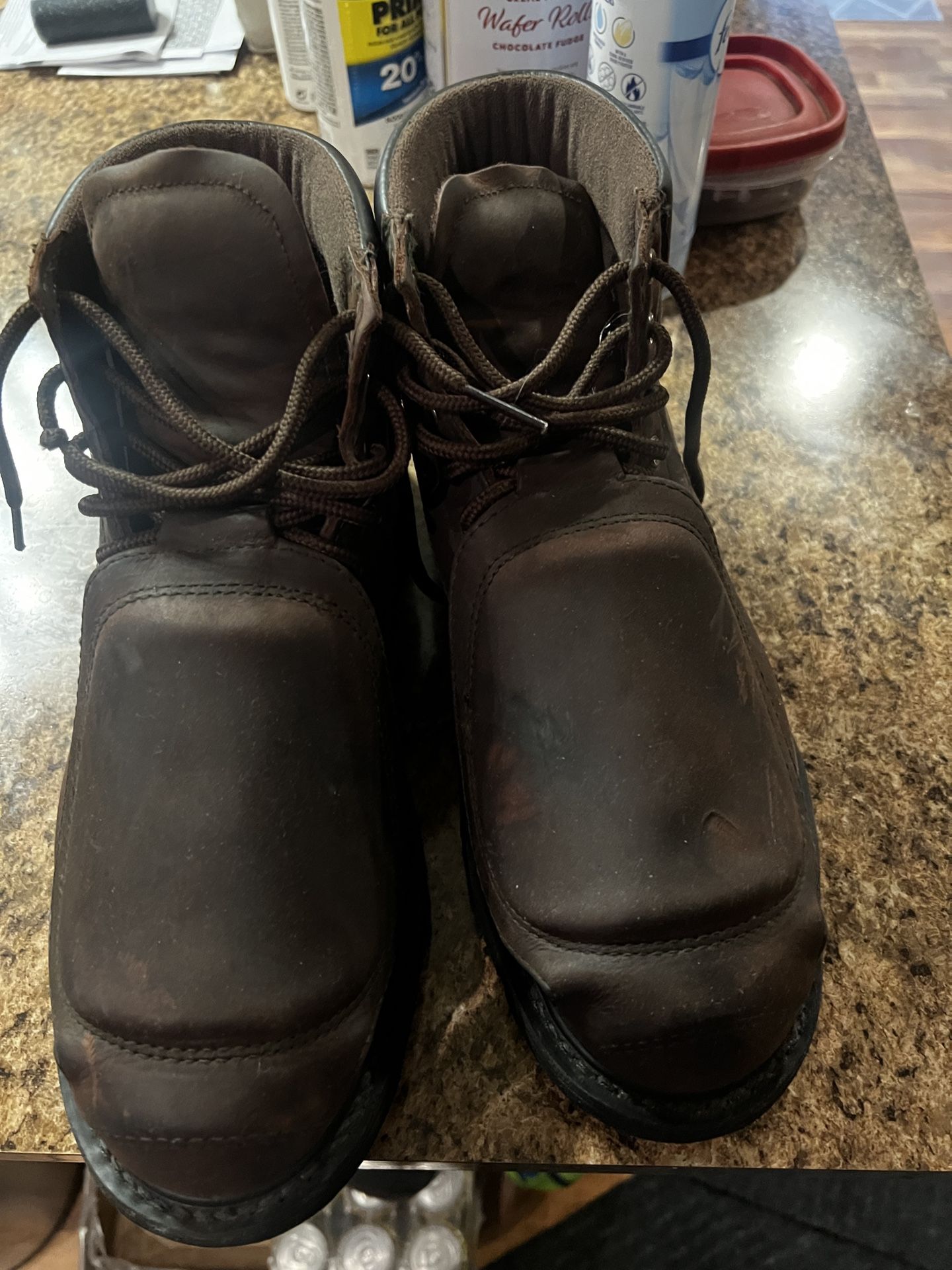 Men’s Red Wing Work Boots With Metatarsal 