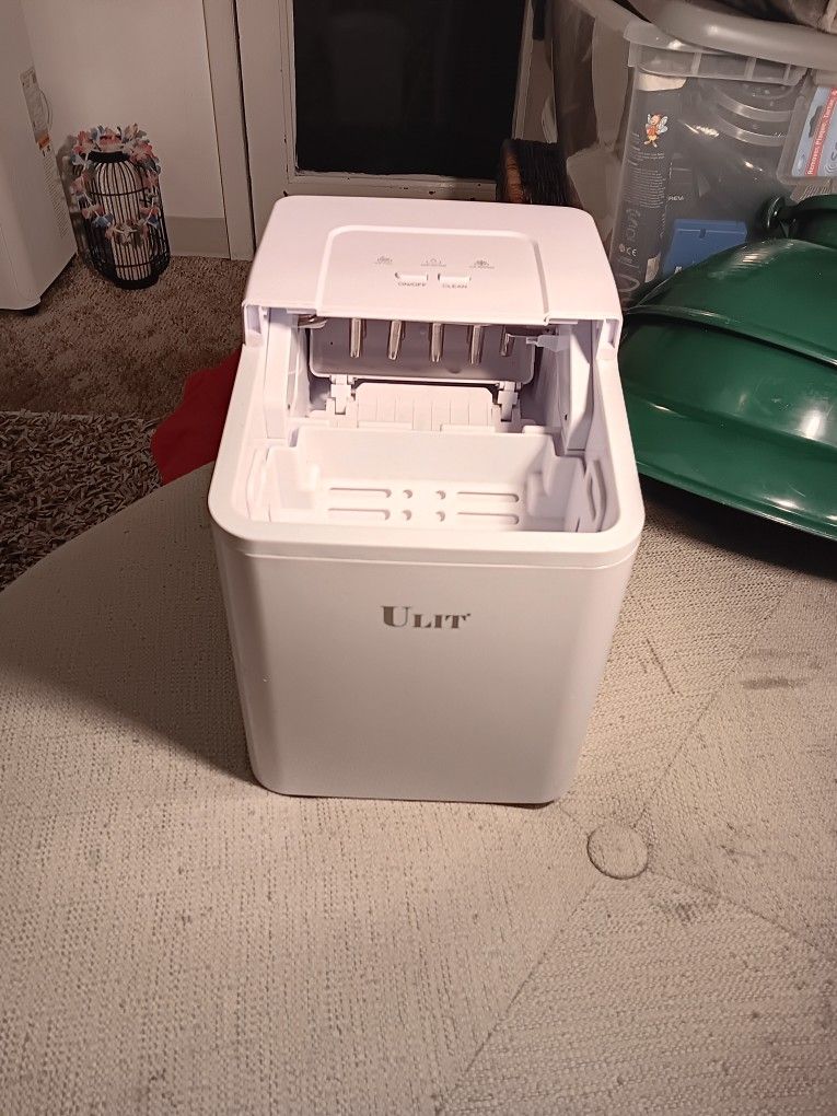 Ulit Countertop Ice Maker IM1226-W1