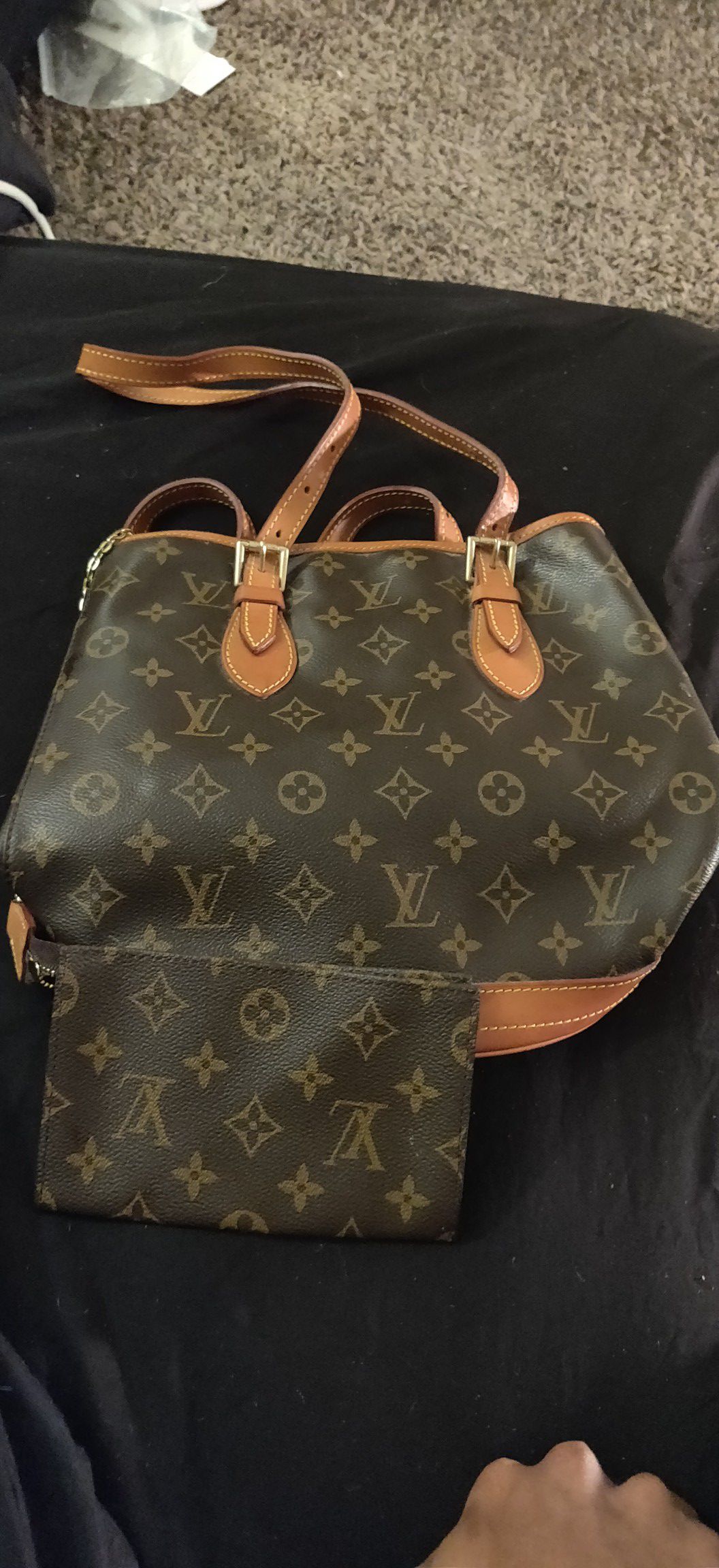 Louis Vuitton Monogram Canvas Petit Bucket Bag & wallet
