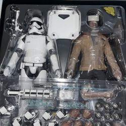 Hot Toys Figures