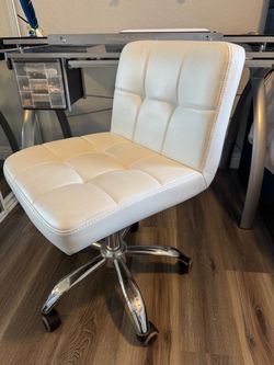 White Adjustable Office Chair – Armless, Swivel & Rolling