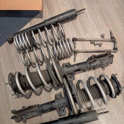 SVE Lowering Springs on OEM Shocks (05-14 Mustang)