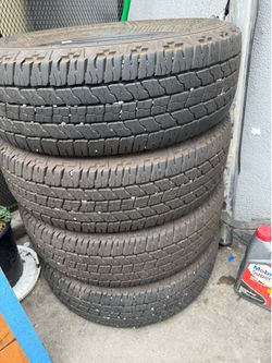 Set de llantas 245/70/17 Goodyear instaladas y balanceadas