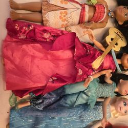 Disney Lot 6 Dolls Like New