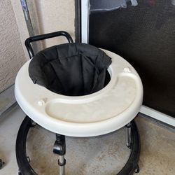 Baby 🖤🖤 Walker