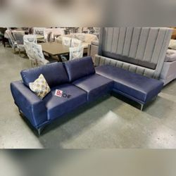 Modern living room sectional sofa  