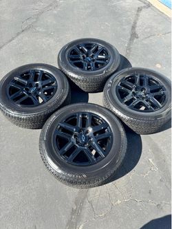 New 2026 20” Chevy Silverado Tahoe OEM Trailboss Wheels and Original 265/60R20 Bridgestone Tires