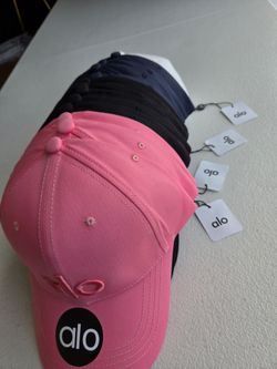 ALO YOGA HATS IN BULK 16 PIECES
