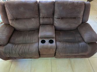 Living Spaces Power Reclining Sofa Set – Loveseat + 2 Recliners