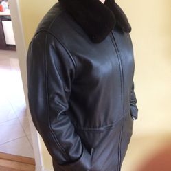 Women Leather Coat (size SMALL)