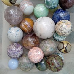 Crystals And Gemstones 