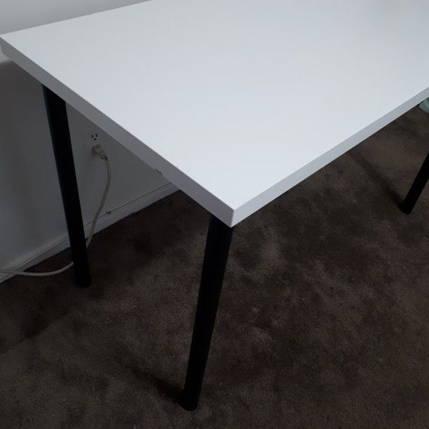 Ikea Desk (White table black legs) for Sale in Burbank, CA OfferUp