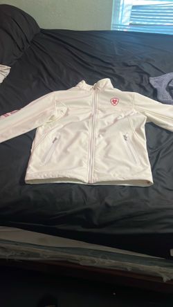 Ariat zip up size small