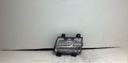 2018-2023 Jeep Wrangler left fog light (3J)