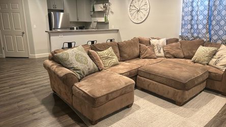 Sectional Couch with ottoman
